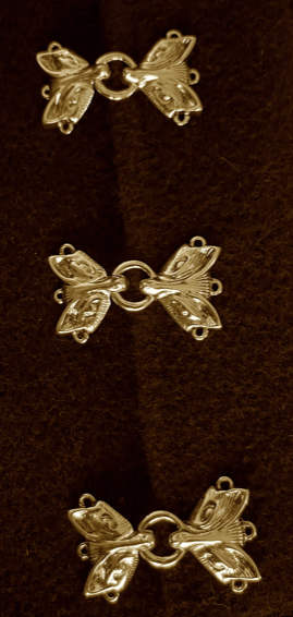 Cloak Clasp - Fox Cloak Clasps Set of 3, available in silver or gold.