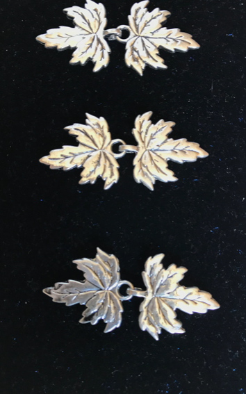 Cloak Clasp - Leaf Cloak Clasp Set of 3 in Silver or Gold, Clip on or Sew on